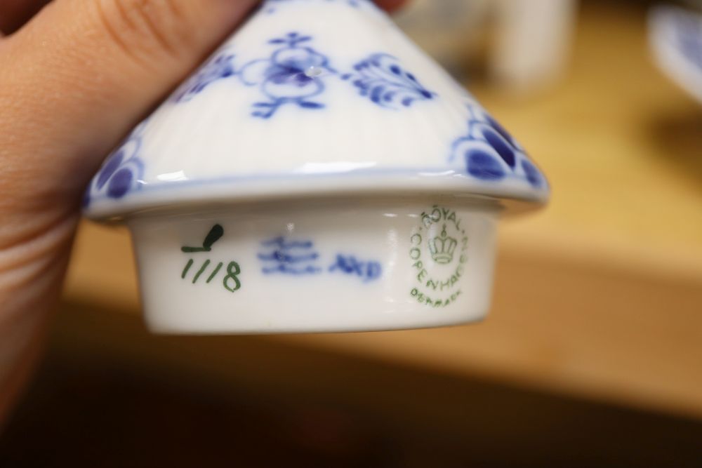 Two Royal Copenhagen blue and white onion pattern teapots, a lidded tureen and an hors doeuvres dish, tallest 17cm